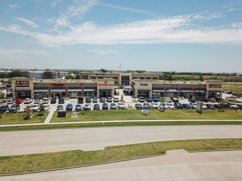 8442 Parkwood Blvd, Plano, TX for lease - Primary Photo - Image 1 of 2