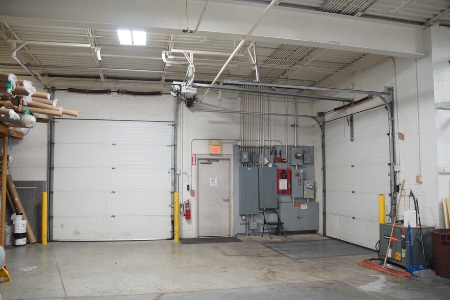 6960 Colerain Ave, Cincinnati, OH à vendre - Photo intérieure - Image 2 de 6