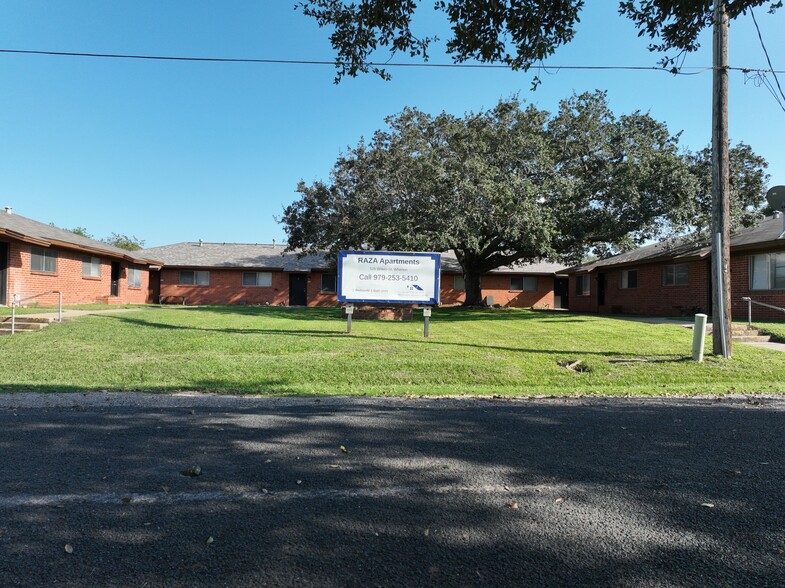 526 Wilkes St, Wharton, TX for sale - Primary Photo - Image 1 of 6