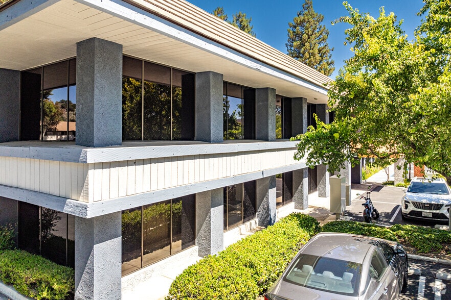 699 Hampshire Rd, Westlake Village, CA for lease - Building Photo - Image 3 of 6