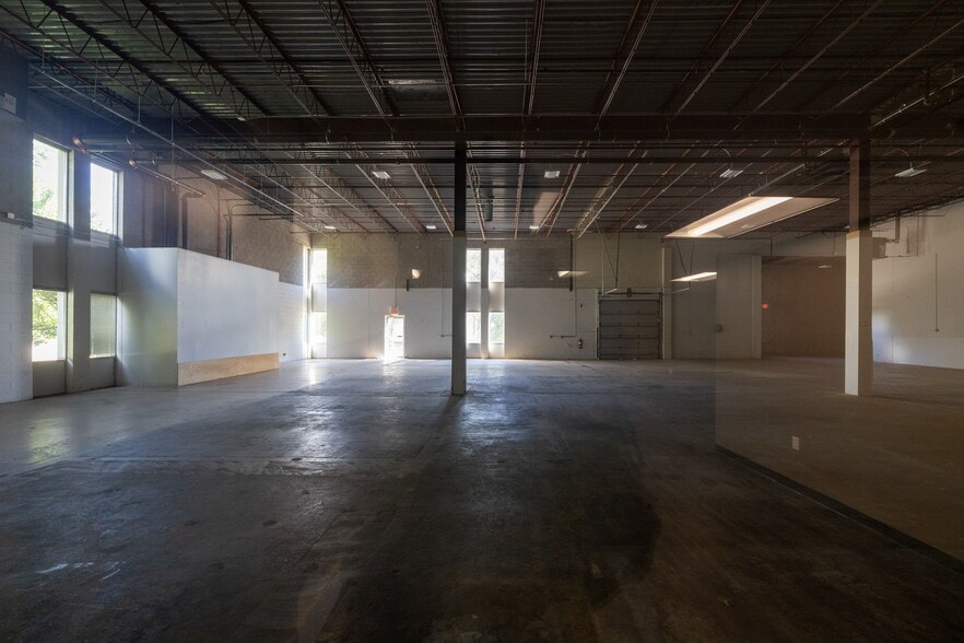 5600-5628 Lincoln Dr, Edina, MN for lease - Building Photo - Image 3 of 22