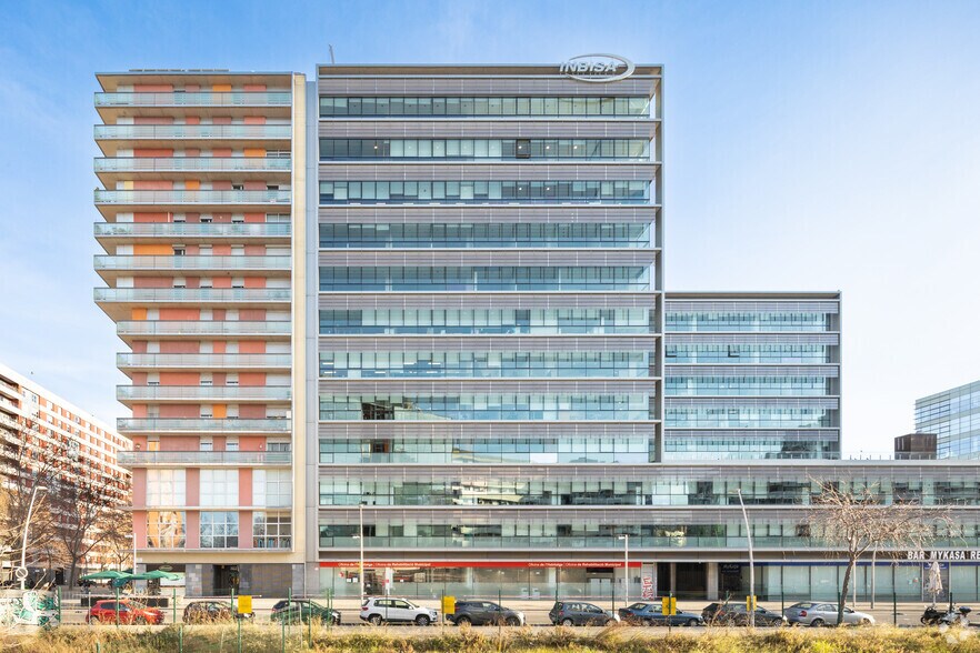 Carrer De Pujades, 342-362, Barcelone, Barcelona à louer - Photo du bâtiment - Image 3 de 17