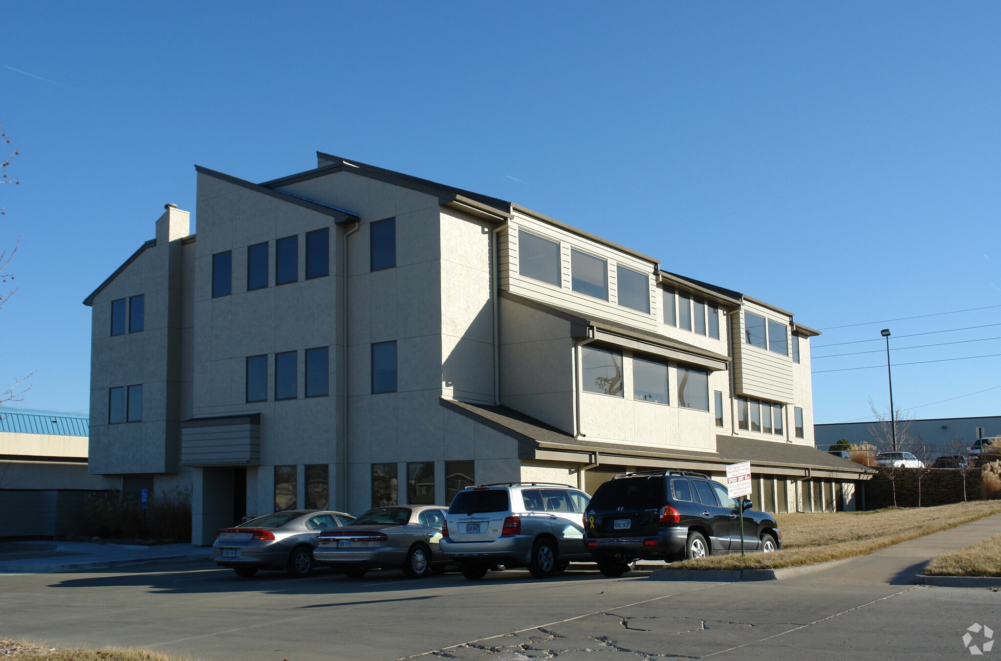2231 SW Wanamaker Rd, Topeka, KS à louer Photo principale- Image 1 de 7