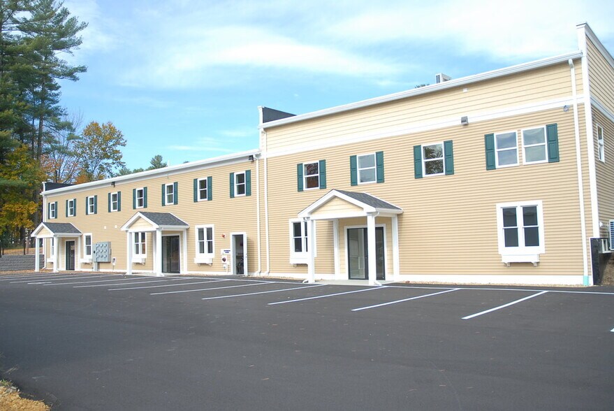 126 Route 27, Raymond, NH à louer - Photo du bâtiment - Image 3 de 5