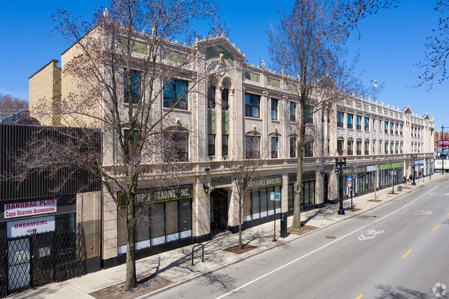 4538-4558 N Clark St, Chicago, IL for lease - Building Photo - Image 3 of 4