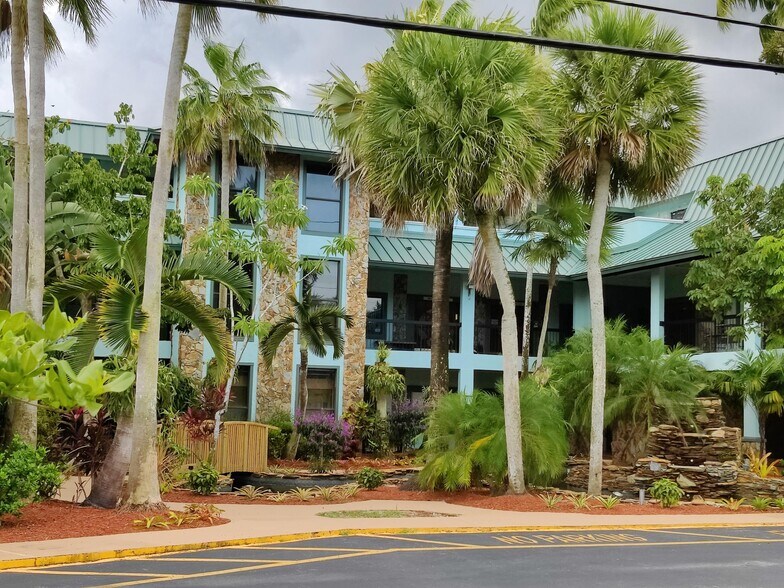 10400 Griffin Rd, Fort Lauderdale, FL à louer - Photo principale - Image 1 de 8