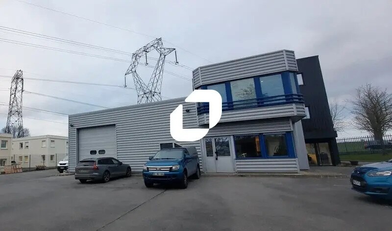 Flex in Marcoussis for lease Building Photo- Image 1 of 12