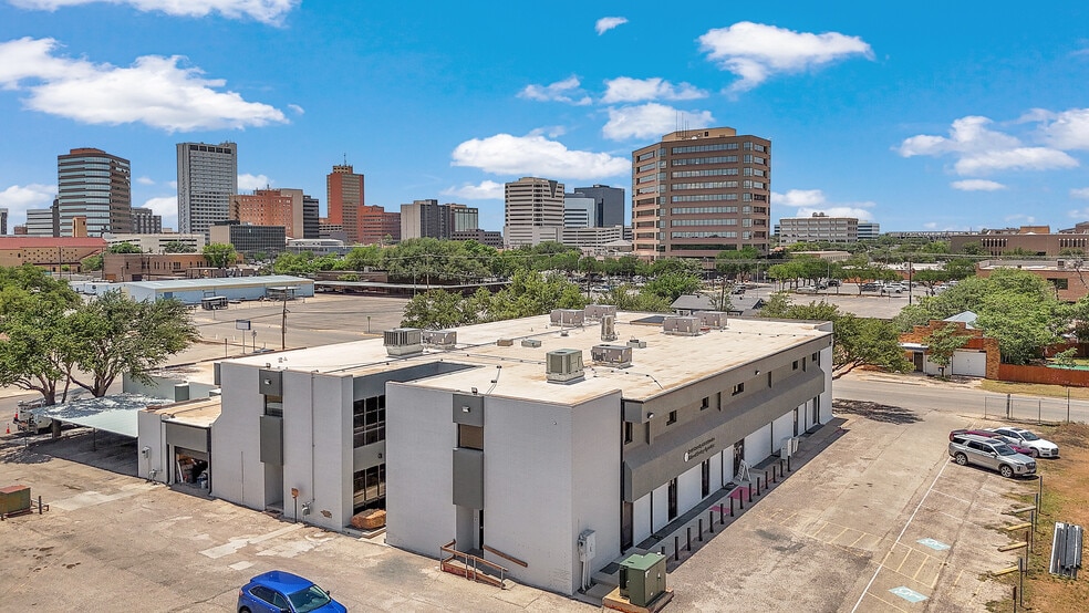 602 N Baird St, Midland, TX for lease - Building Photo - Image 2 of 17
