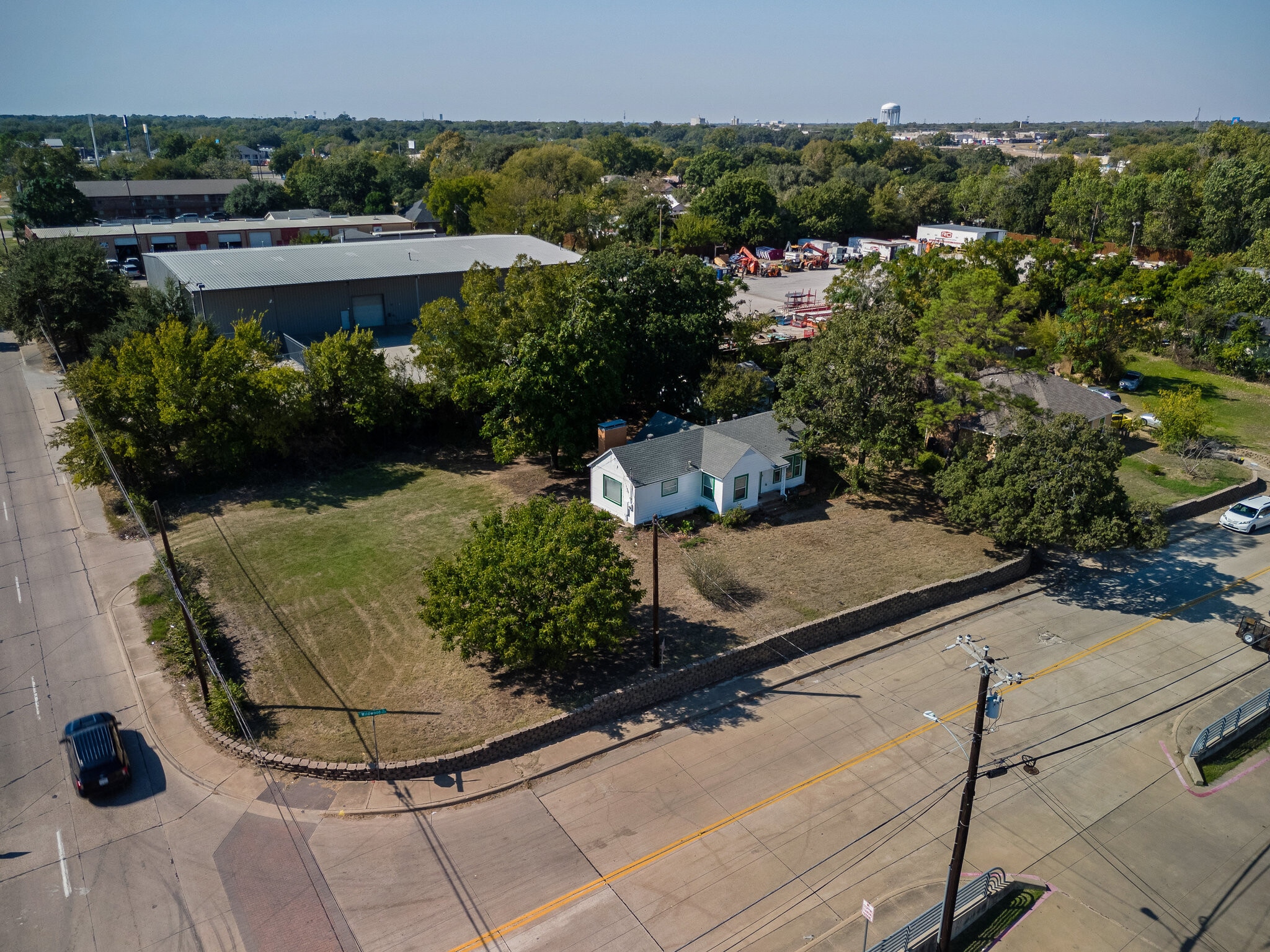 1201 S Wildwood Dr, Irving, TX à vendre Photo principale- Image 1 de 20