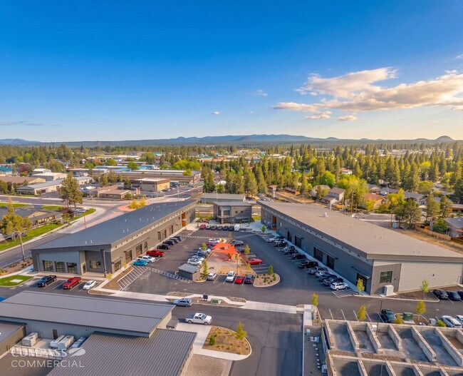 Plus de détails pour 575 SE 9th St, Bend, OR - Industriel à louer