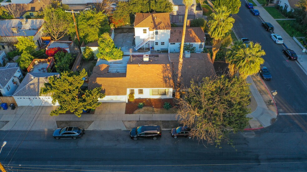 5444 Camellia Ave, North Hollywood, CA à vendre - Photo du bâtiment - Image 3 de 13