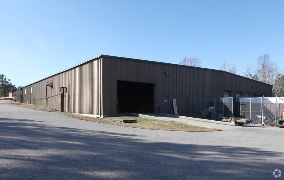 128 Franklin Park Dr, Youngsville, NC à vendre - Photo du bâtiment - Image 3 de 6
