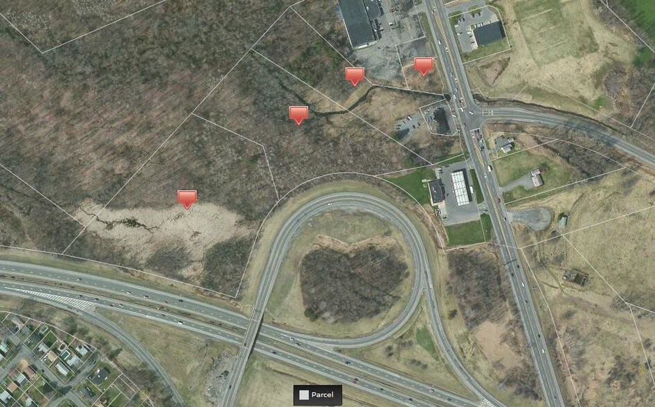 Oswego Rd, Liverpool, NY à vendre - Photo principale - Image 1 de 5