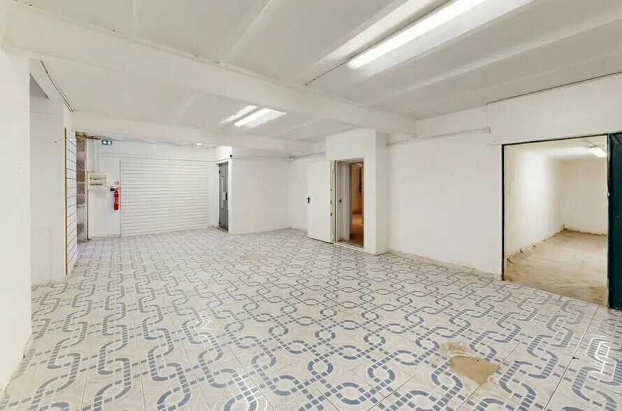 Retail in Nice for lease - Building Photo - Image 3 of 7