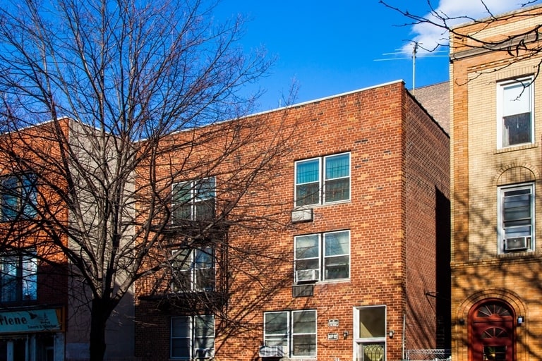 4115 49th St, Sunnyside, NY for sale - Primary Photo - Image 2 of 6