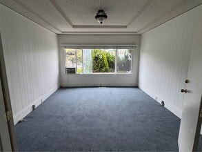 4000 Broadway, Oakland, CA for lease Interior Photo- Image 2 of 5