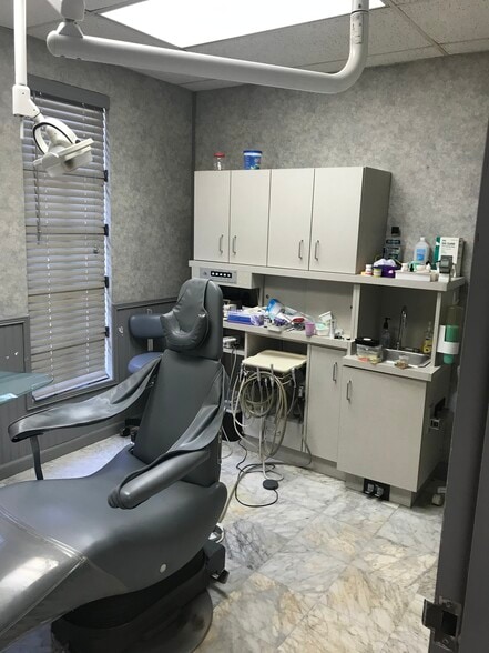 9759 E 31st St, Tulsa, OK for lease - Interior Photo - Image 3 of 3