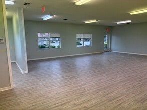 1531 Rio De Janeiro Ave, Punta Gorda, FL for lease Interior Photo- Image 2 of 7