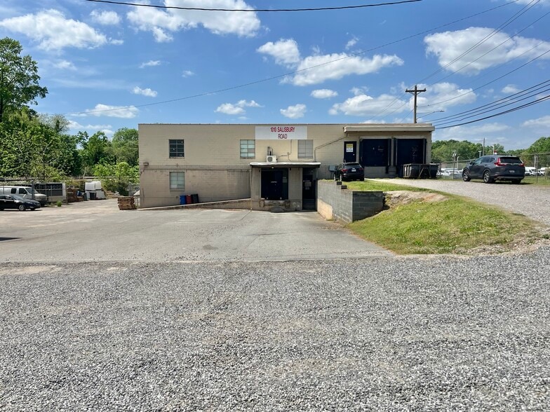 1010 Salisbury Rd, Statesville, NC for sale - Building Photo - Image 2 of 11