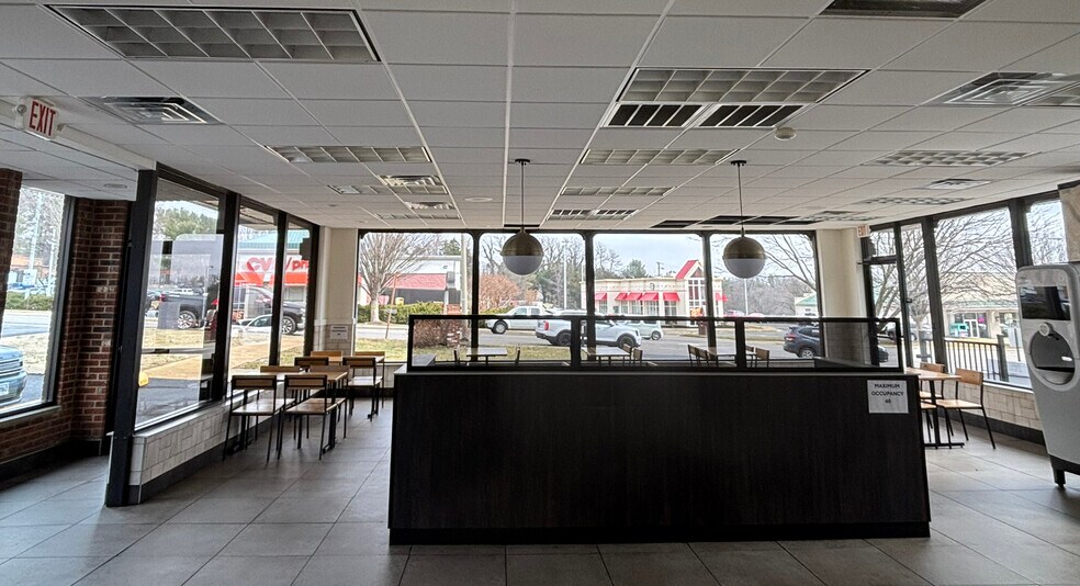 531 E Nelson St, Lexington, VA à louer - Photo du bâtiment - Image 2 de 7