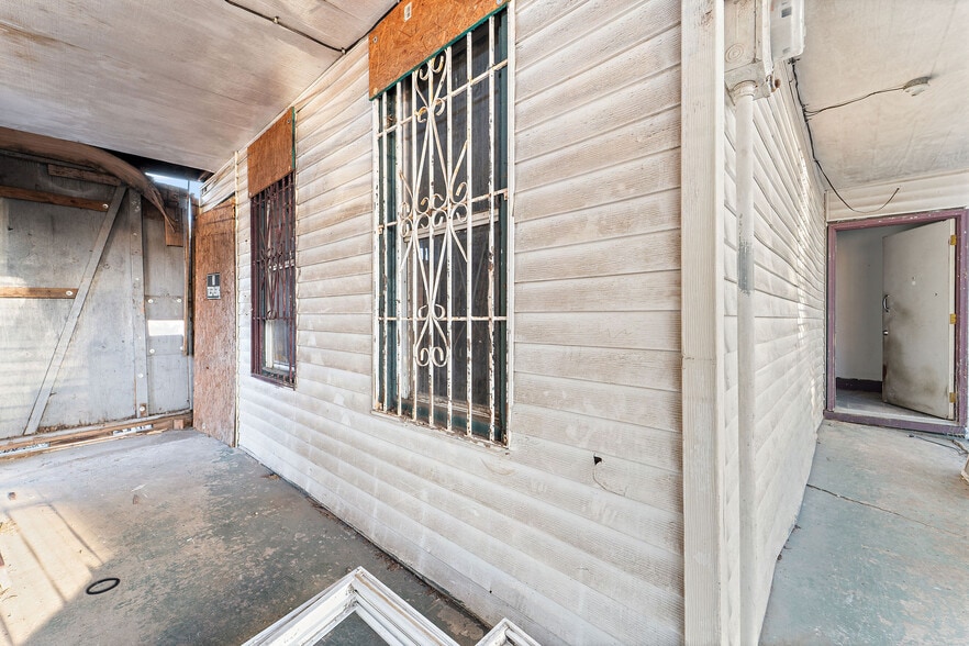 2622 Saunders St, Camden, NJ for sale - Building Photo - Image 2 of 19