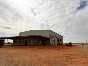 16301 Williams Industrial Dr., Yukon, OK for lease Interior Photo- Image 1 of 3