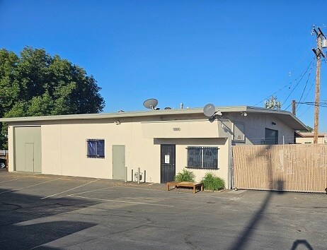 972, 968 & 964 W 9th St portefeuille de 3 propriétés à vendre sur LoopNet.ca - Photo du bâtiment - Image 3 de 4