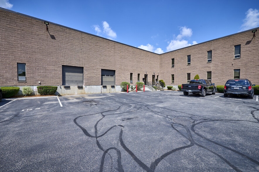 1 Melvin unit C St, Wakefield, MA for lease - Building Photo - Image 2 of 27