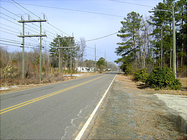 926 Deep Creek Rd, Fayetteville, NC à vendre - Photo du bâtiment - Image 2 de 4