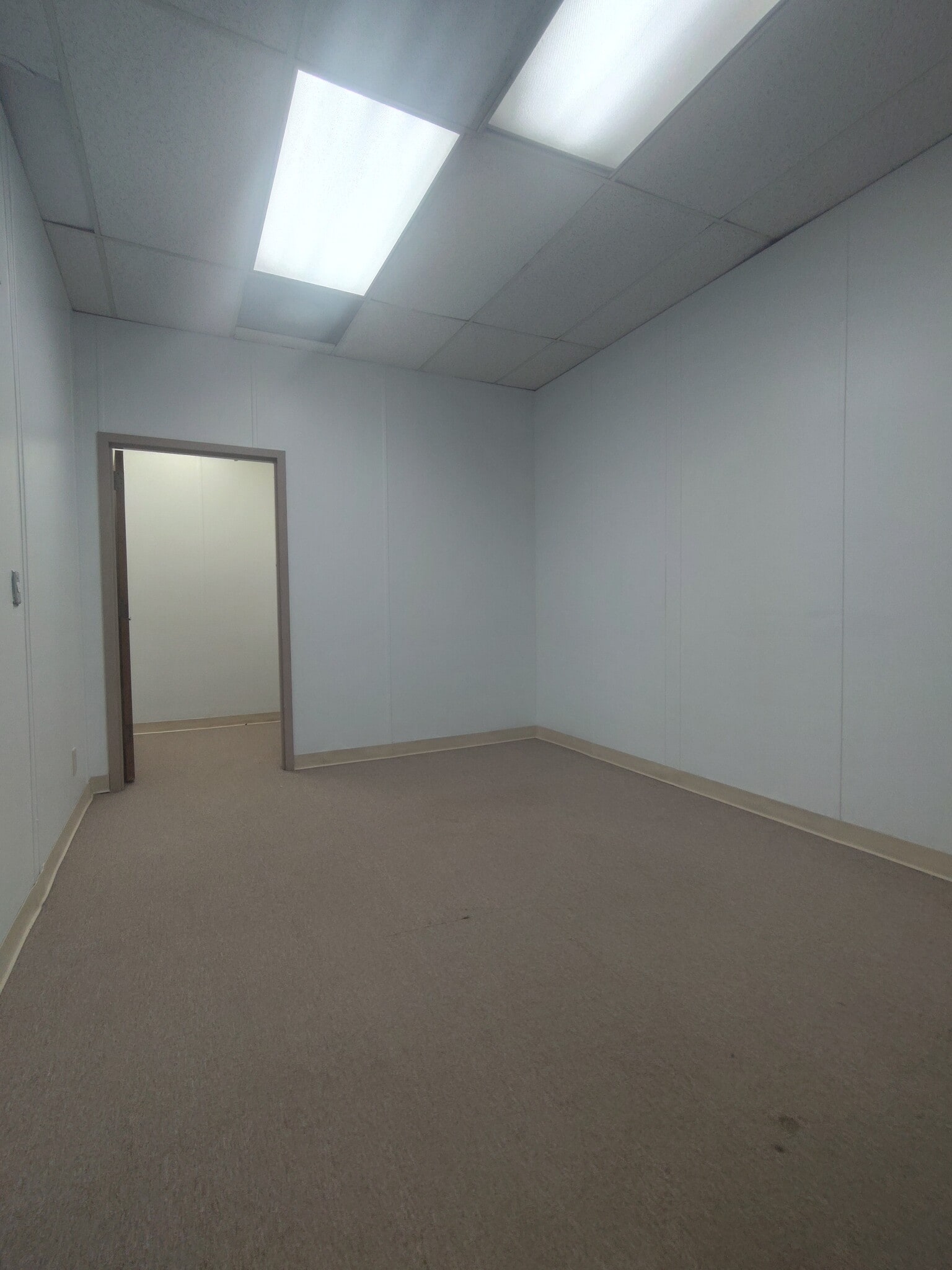 3455 N Desert Dr, East Point, GA for lease Interior Photo- Image 1 of 7