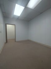 3455 N Desert Dr, East Point, GA for lease Interior Photo- Image 1 of 7