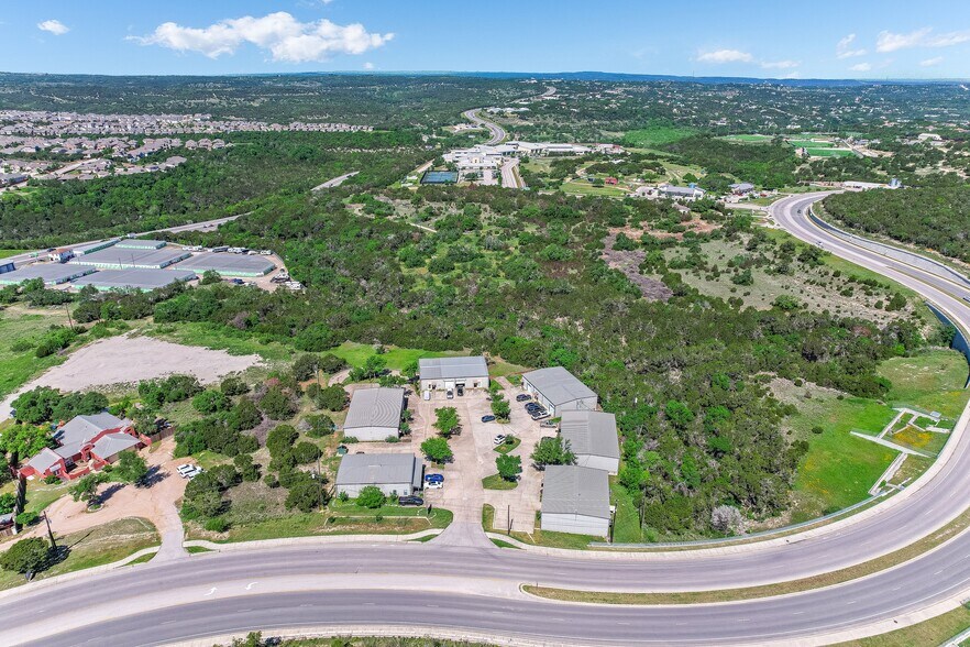 5004 Bee Creek Rd, Spicewood, TX à louer - Photo du bâtiment - Image 2 de 12