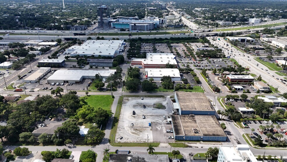 3712 W Walnut St, Tampa, FL à louer - Photo du bâtiment - Image 3 de 5