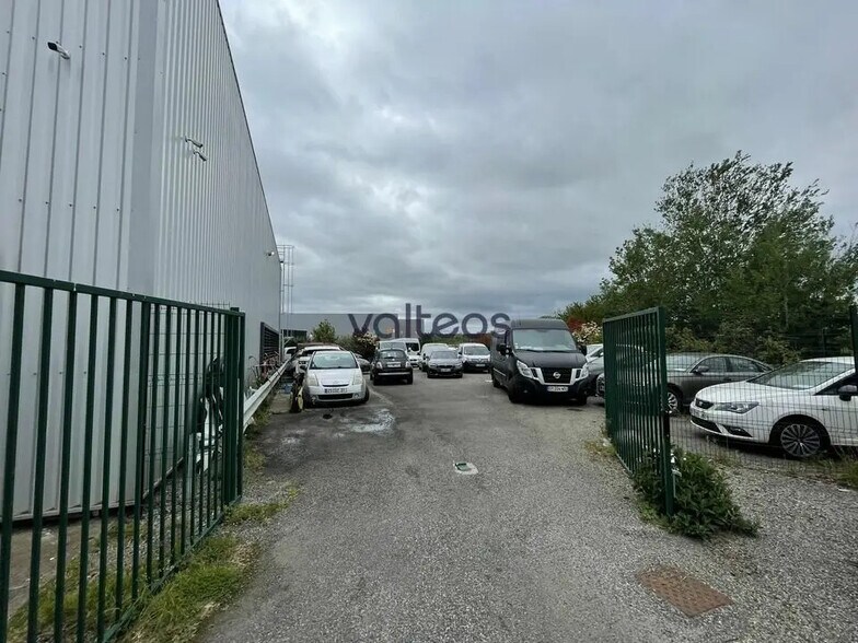 Bureau dans Escalquens à louer - Photo du bâtiment - Image 3 de 9