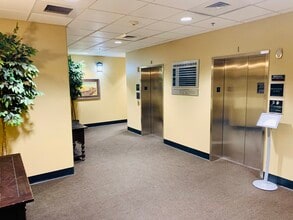 325 W Gurley St, Prescott, AZ for lease Lobby- Image 2 of 10