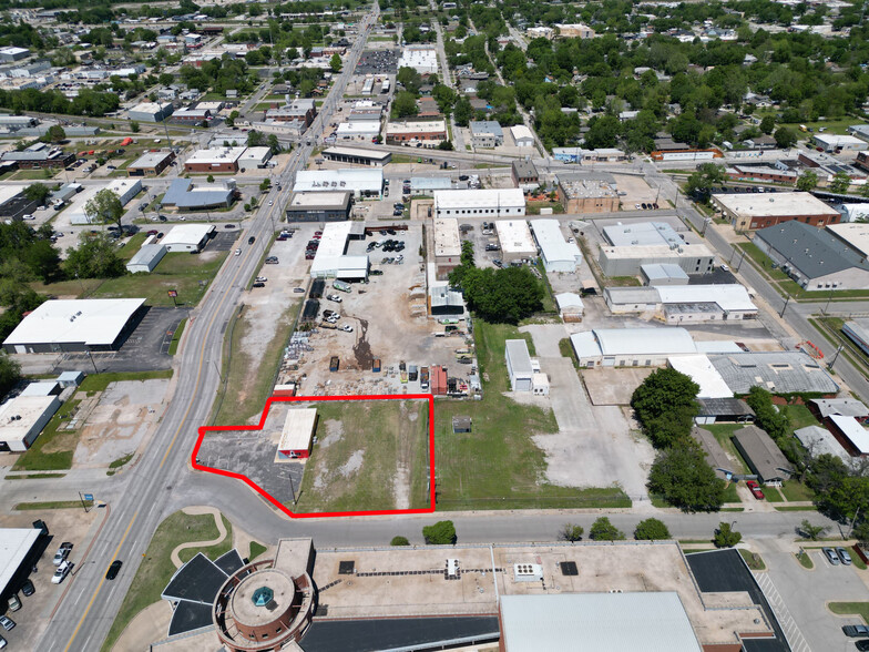 777 S Utica St, Tulsa, OK à vendre - Photo du bâtiment - Image 2 de 5