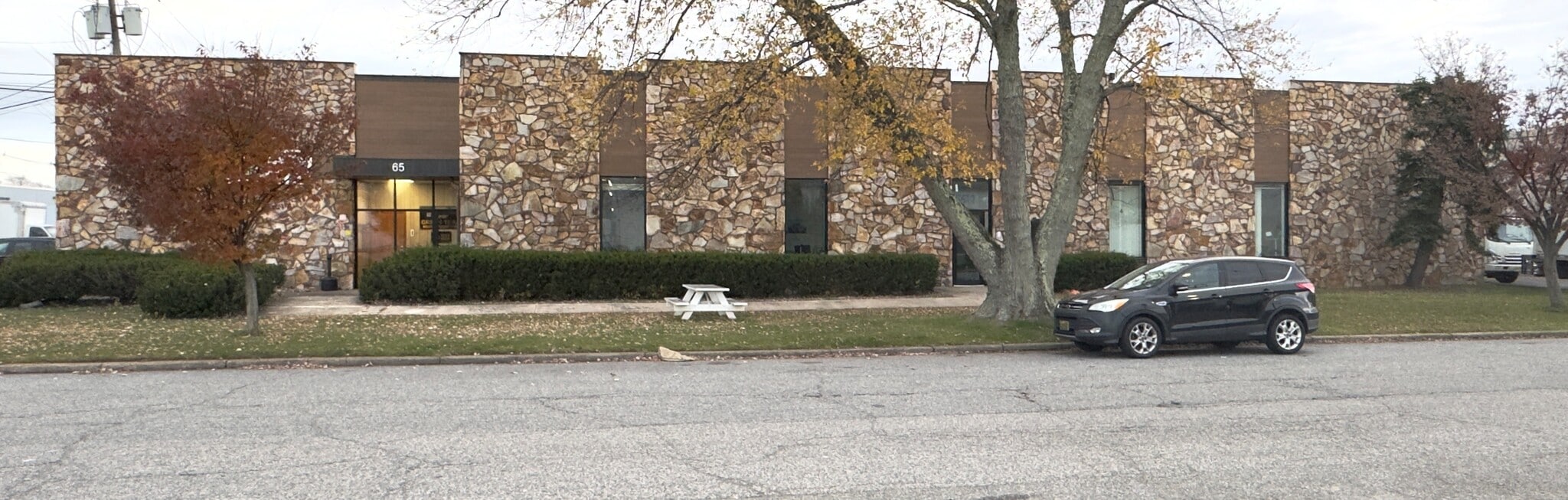65 Triangle Blvd, Carlstadt, NJ for lease Building Photo- Image 1 of 7