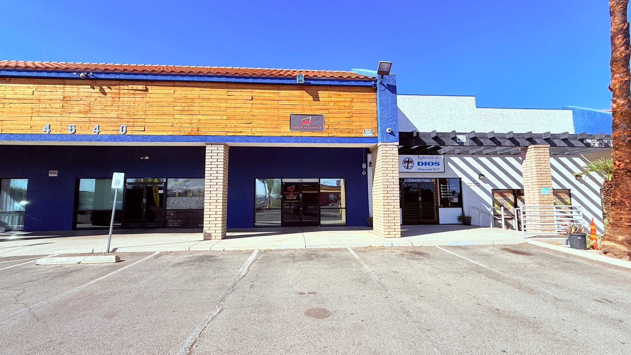 4640 E Flamingo Rd, Las Vegas, NV for lease Interior Photo- Image 1 of 7