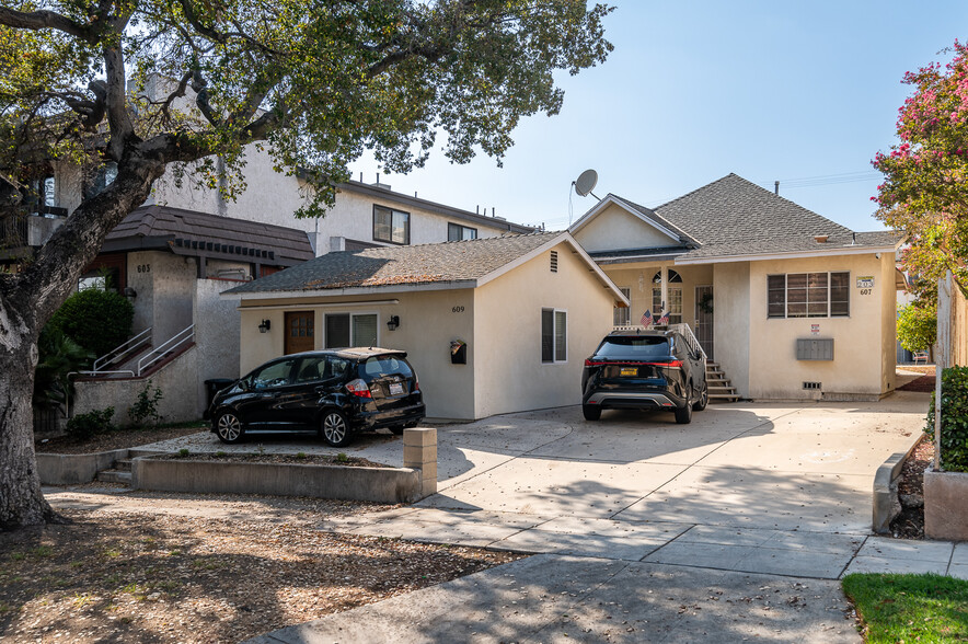 607 E Olive Ave, Burbank, CA for sale - Primary Photo - Image 1 of 13