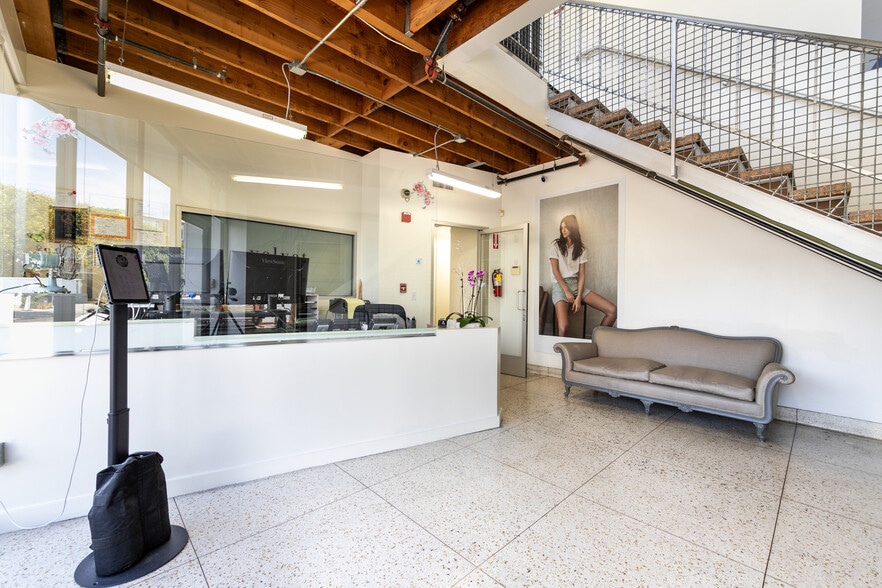 3961 Landmark St, Culver City, CA for lease - Interior Photo - Image 2 of 14