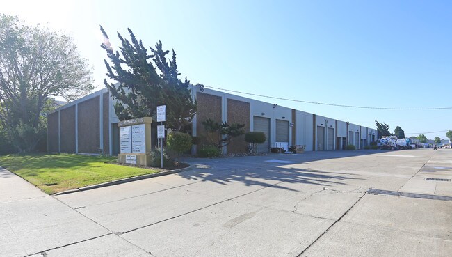 Plus de détails pour 1930-1932 W Winton Ave, Hayward, CA - Local d'activités, Industriel à louer