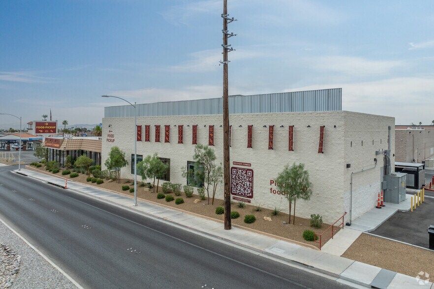 120-210 S Rainbow Blvd, Las Vegas, NV à louer - Photo du bâtiment - Image 3 de 8