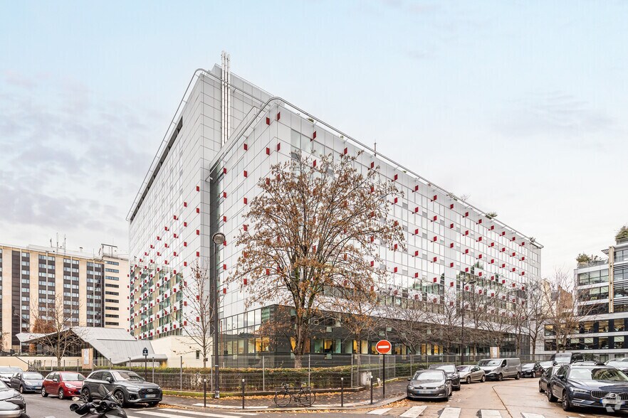 31 Rue De La Fédération, Paris à louer - Photo du bâtiment - Image 3 de 8