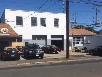 2000 Stratford Ave, Stratford, CT à vendre - Photo du bâtiment - Image 2 de 5