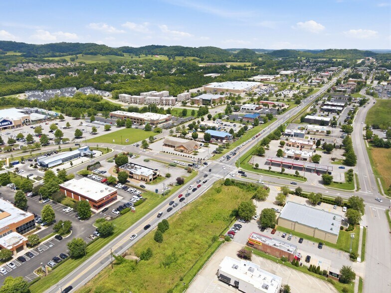 111 Bess Blvd, Spring Hill, TN for sale - Building Photo - Image 2 of 21