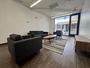 3007 Washington Blvd, Marina Del Rey, CA à louer Photo intérieure- Image 2 de 4