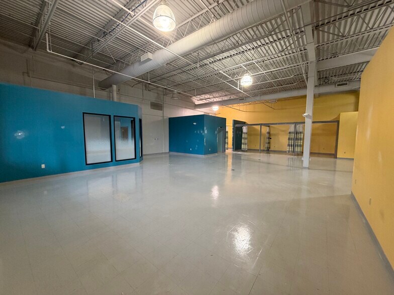3143 William Penn Hwy, Easton, PA à louer - Photo du bâtiment - Image 3 de 21