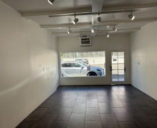 8064-8066 Melrose Ave, Los Angeles, CA à louer - Photo intérieure - Image 3 de 7