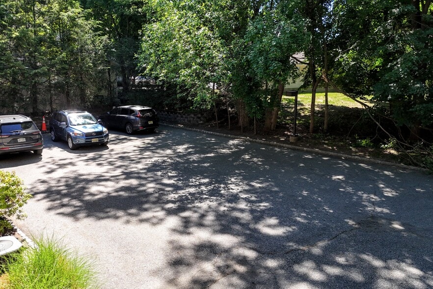 7 Cedar St, Ramsey, NJ for lease - Building Photo - Image 3 of 29