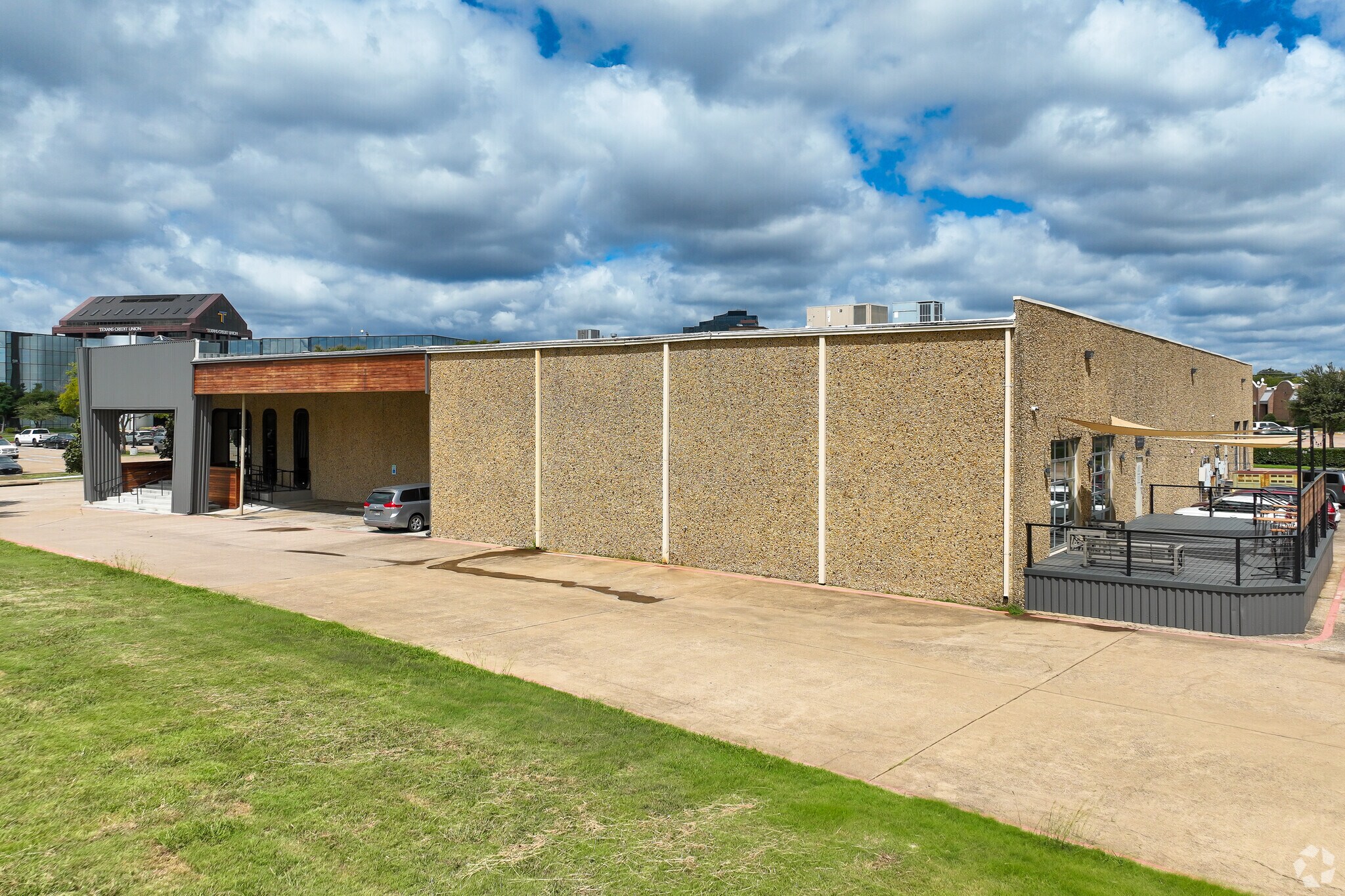 1900 Jay Ell Dr, Richardson, TX à louer Photo du bâtiment- Image 1 de 29